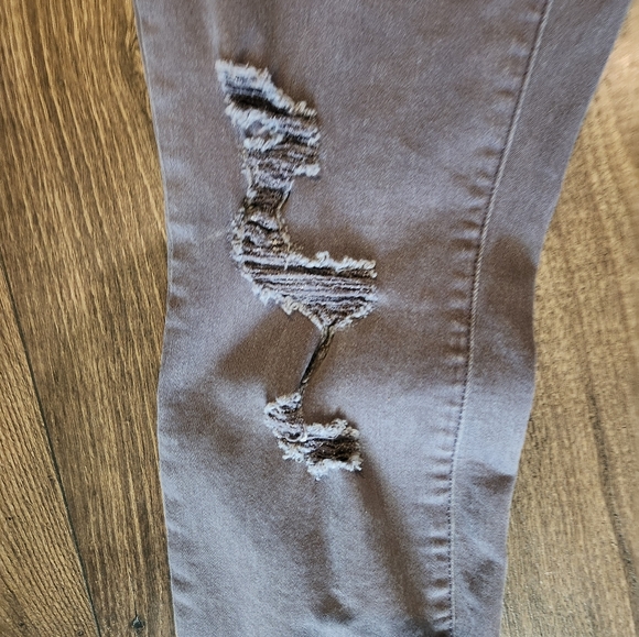 Size 6 Universal Thread High Rise Skinny Grey Jeans - Picture 6 of 10